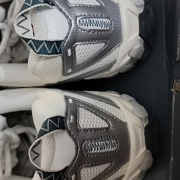 New‎ Balance 610v1
